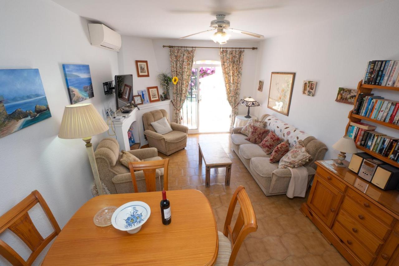 Pinos 2 Apartment Nerja Exterior photo